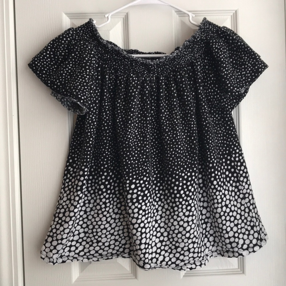 Black & White Dotted Flowy Blouse/Top